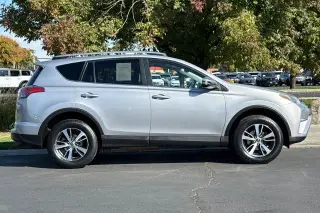 Toyota RAV4 2017 AWD XLE 4 puertas SUV