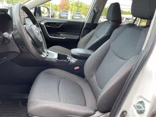 Toyota RAV4 Híbrido 2024 AWD LE 4dr SUV