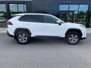 Toyota RAV4 Híbrido 2024 AWD LE 4dr SUV
