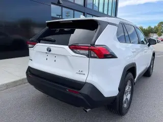 Toyota RAV4 Híbrido 2024 AWD LE 4dr SUV