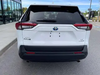 Toyota RAV4 Híbrido 2024 AWD LE 4dr SUV