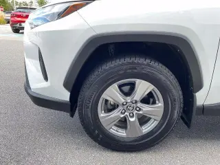 Toyota RAV4 Híbrido 2024 AWD LE 4dr SUV
