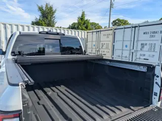 Nissan Titan 2022 4x4 PRO-4X 4dr Crew Cab 5.6 ft. SB