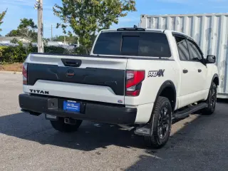 Nissan Titan 2022 4x4 PRO-4X 4dr Crew Cab 5.6 ft. SB