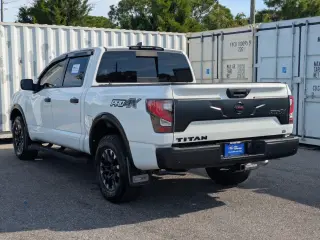 Nissan Titan 2022 4x4 PRO-4X 4dr Crew Cab 5.6 ft. SB