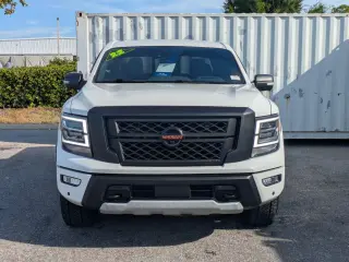 Nissan Titan 2022 4x4 PRO-4X 4dr Crew Cab 5.6 ft. SB