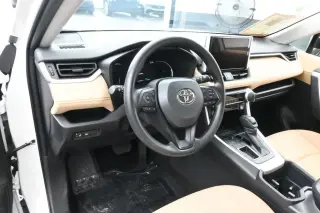 Toyota RAV4 2025 LE 4dr SUV