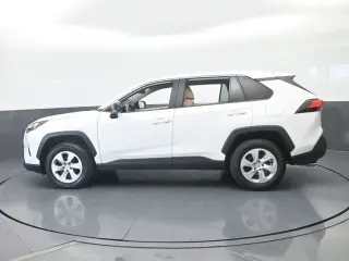 Toyota RAV4 2025 LE 4dr SUV