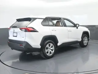 Toyota RAV4 2025 LE 4dr SUV