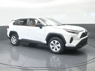 Toyota RAV4 2025 LE 4dr SUV