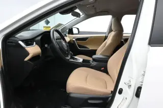 Toyota RAV4 2025 LE 4dr SUV