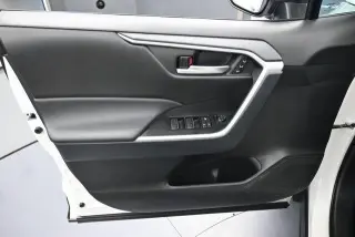 Toyota RAV4 2025 XLE Premium SUV de 4 puertas