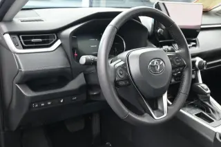 Toyota RAV4 2025 XLE Premium SUV de 4 puertas