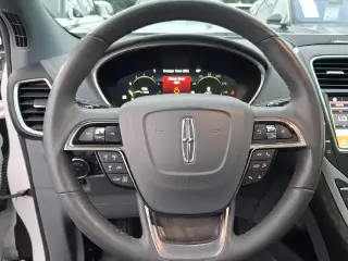 Lincoln Nautilus 2019 AWD Reserve 4dr SUV