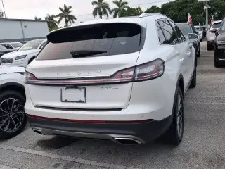 Lincoln Nautilus 2019 AWD Reserve 4dr SUV