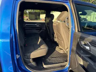 Ram 1500 2019 4x4 Big Horn 4dr Crew Cab 5.6 ft. SB Pickup