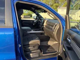 Ram 1500 2019 4x4 Big Horn 4dr Crew Cab 5.6 ft. SB Pickup