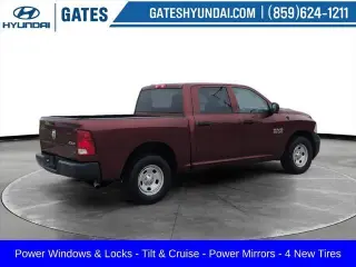 Ram 1500 2016 4x4 Tradesman Cabina Doble 5.5 pies SB Camioneta