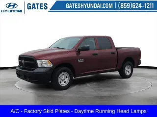 Ram 1500 2016 4x4 Tradesman Cabina Doble 5.5 pies SB Camioneta