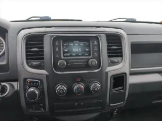 Ram 1500 2016 4x4 Tradesman Cabina Doble 5.5 pies SB Camioneta