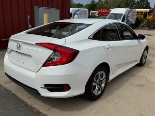 Honda Civic 2018 LX 4 puertas Sedán CVT