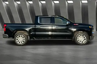 Chevrolet Silverado 1500 2021 4x4 LTZ 4 puertas Crew Cab 5.8 pies. Cabina corta
