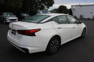 Nissan Altima 2025 2.5 SV 4dr Sedán