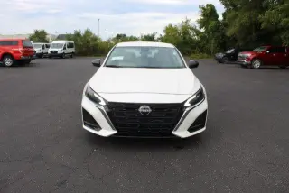 Nissan Altima 2025 2.5 SV 4dr Sedán