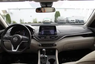 Nissan Altima 2025 2.5 SV 4dr Sedán