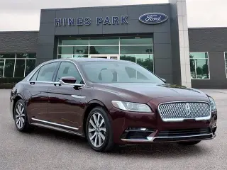 Lincoln Continental 2017 tracción en las cuatro ruedas Premiere 4d Sedán