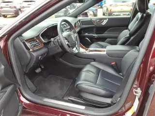 Lincoln Continental 2017 tracción en las cuatro ruedas Premiere 4d Sedán