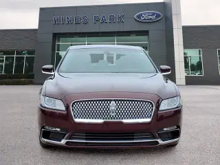 Lincoln Continental 2017 tracción en las cuatro ruedas Premiere 4d Sedán