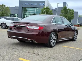 Lincoln Continental 2017 tracción en las cuatro ruedas Premiere 4d Sedán