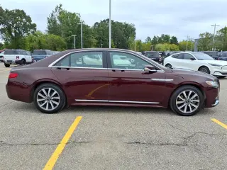 Lincoln Continental 2017 tracción en las cuatro ruedas Premiere 4d Sedán
