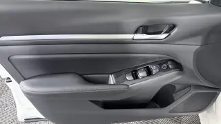 Nissan Altima del 2024