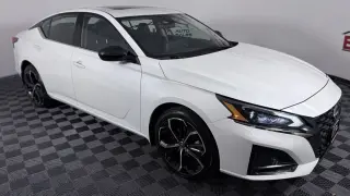 Nissan Altima del 2024