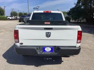 Ram 1500 2018 4x2 Express 4dr Crew Cab 5.5 ft. SB Pickup