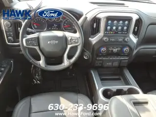 Chevrolet Silverado 1500 2021 4x4 LT Trail Boss 4 puertas Crew Cab 1.77 m