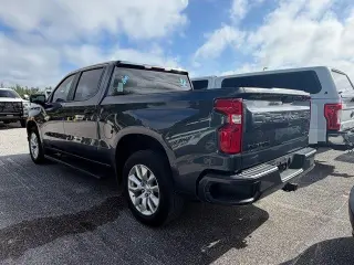 Chevrolet Silverado 1500 2021 4x2 Custom 4dr Crew Cab 5.8 ft. SB
