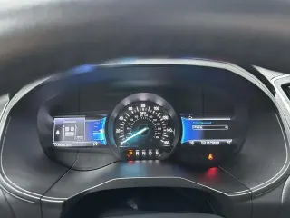 Ford Edge 2024 con tracción en las fouraz SE de 4 puertas SUV
