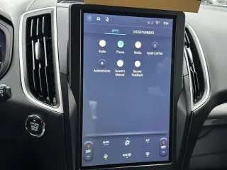 Ford Edge 2024 con tracción en las fouraz SE de 4 puertas SUV