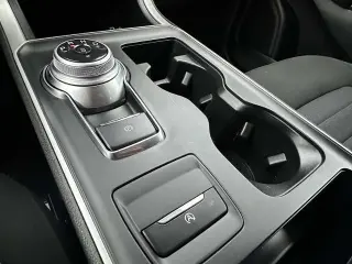 Ford Edge 2024 con tracción en las fouraz SE de 4 puertas SUV