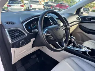 Ford Edge 2017 AWD Titanium 4dr Crossover