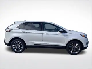 Ford Edge 2017 AWD Titanium 4dr Crossover