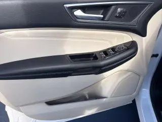 Ford Edge 2017 AWD Titanium 4dr Crossover