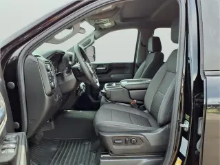 Chevrolet Silverado 2500HD 2022 4x4 Custom 4dr Crew Cab SB
