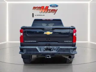 Chevrolet Silverado 2500HD 2022 4x4 Custom 4dr Crew Cab SB