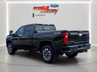 Chevrolet Silverado 2500HD 2022 4x4 Custom 4dr Crew Cab SB
