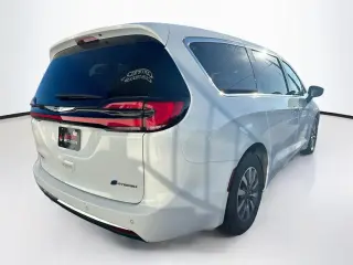 Chrysler Pacifica Híbrido enchufable 2024 Select 4dr Mini-Van