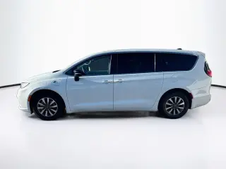 Chrysler Pacifica Híbrido enchufable 2024 Select 4dr Mini-Van